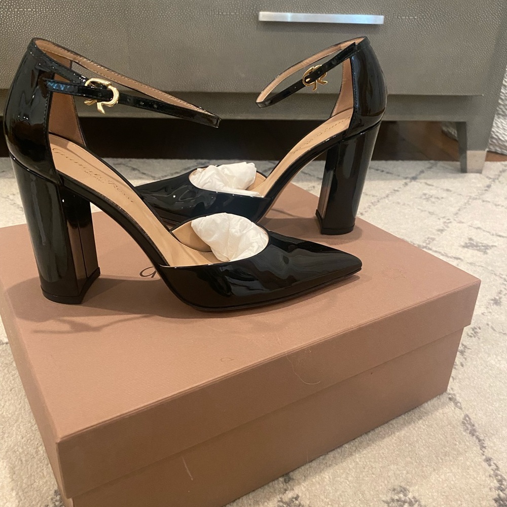 Gianvito Rossi NWT Piper Anklet | 38.5 | black